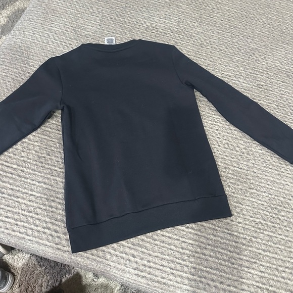 ADIDAS Boys Essentials 3-Stripes Fleece Crew-neck Sweatshirt, embroidered logo - Picture 6 of 9
